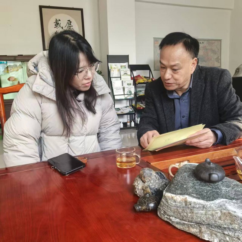 Mr. Cao frá Zhejiang heimsótti Baosheng Feed Factory fyrir skoðunarferð